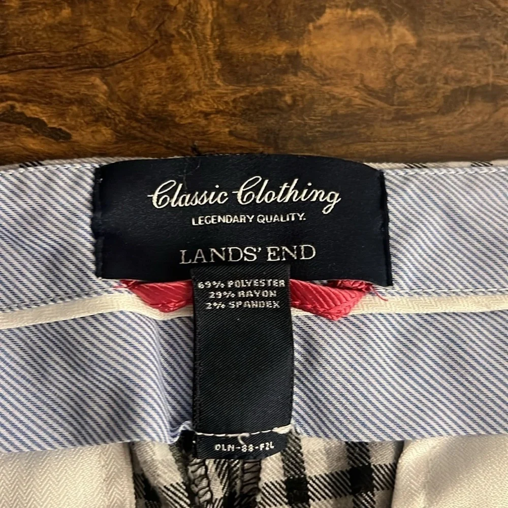 Lands’ End Women’s Plaid Cropped Pants, Size 12.